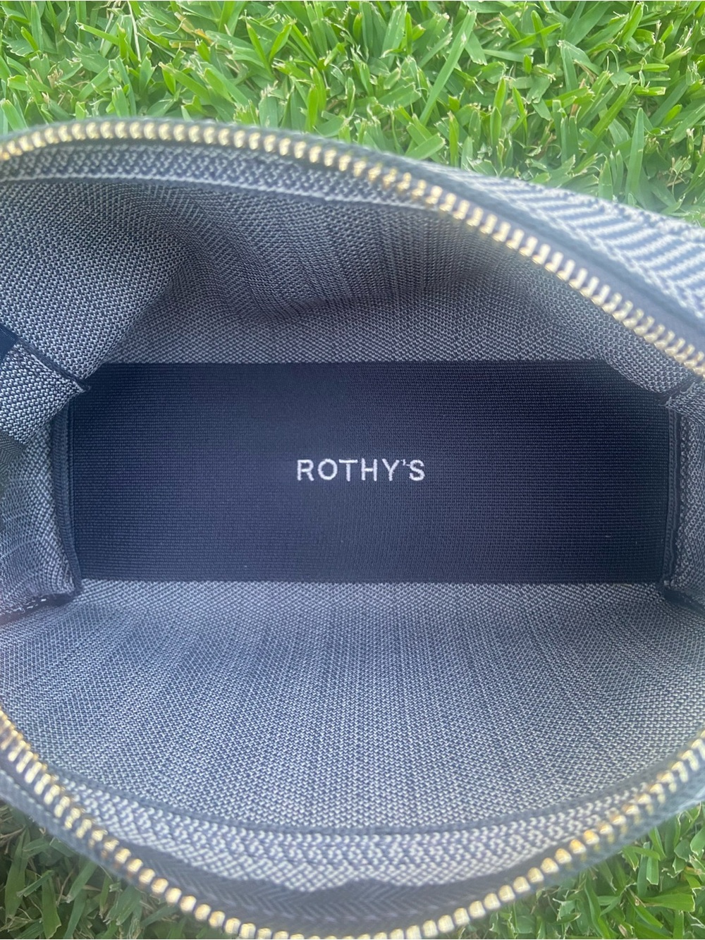 NWT Retired Rothy’s Universal Pouch in “Iron Herringbone” - Picture 8 of 11